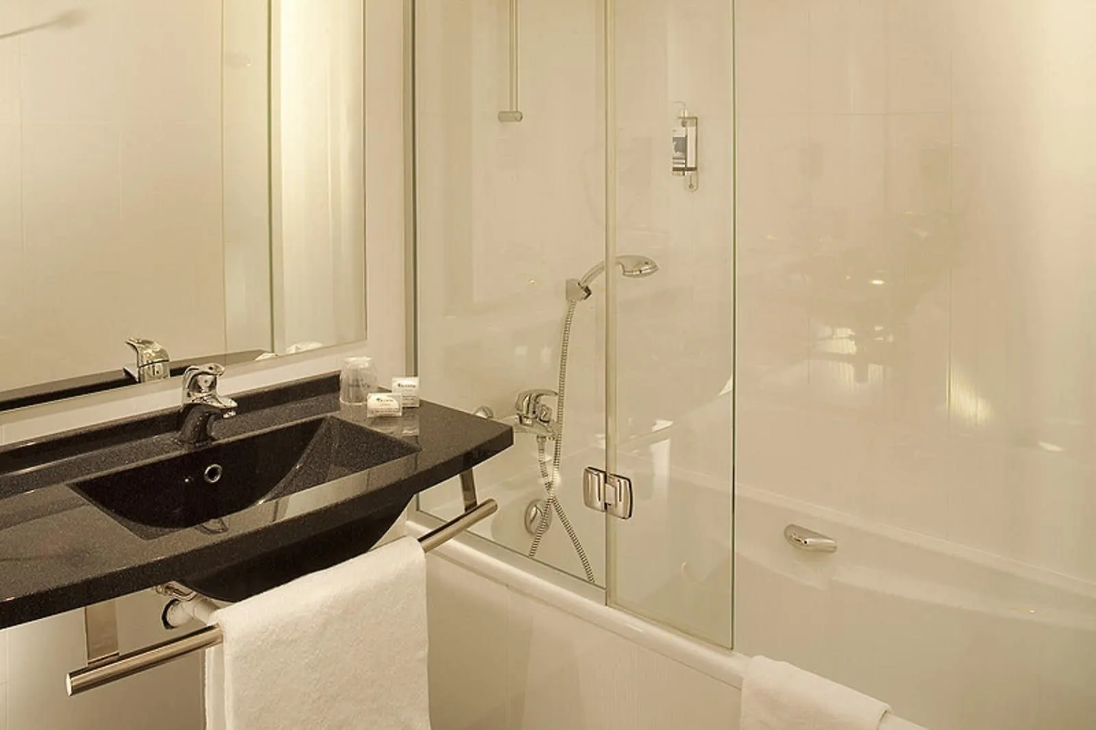 Escale Oceania Brest Hotel Gouesnou